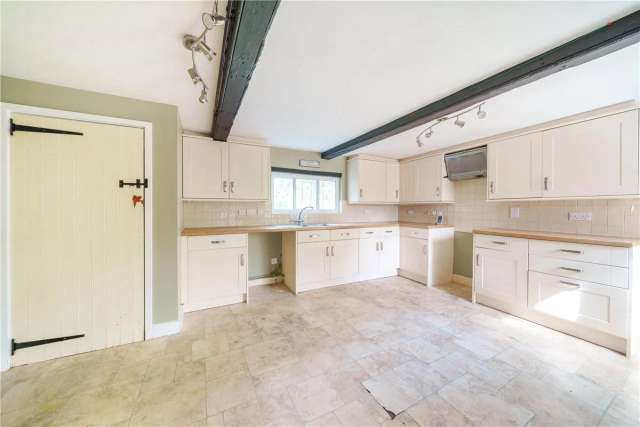 House For Sale in Test Valley, England