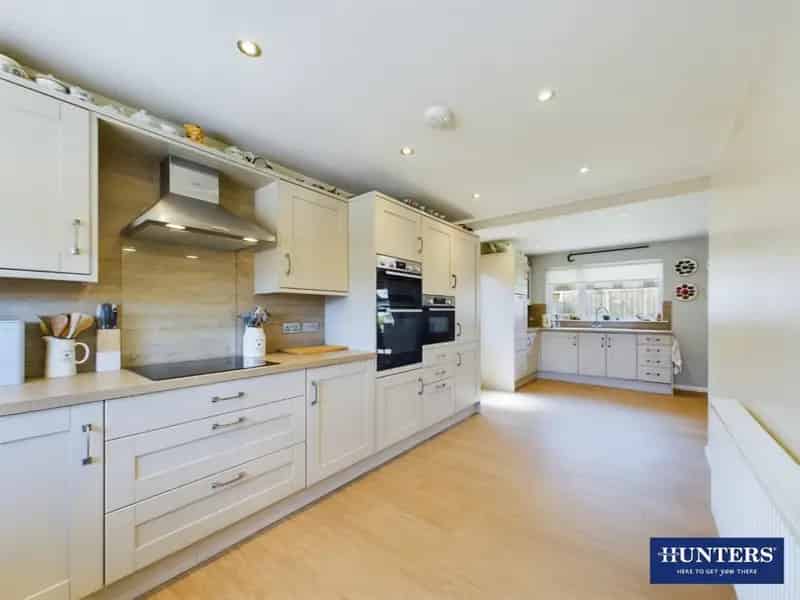 3 bedroom Bungalow
For Sale