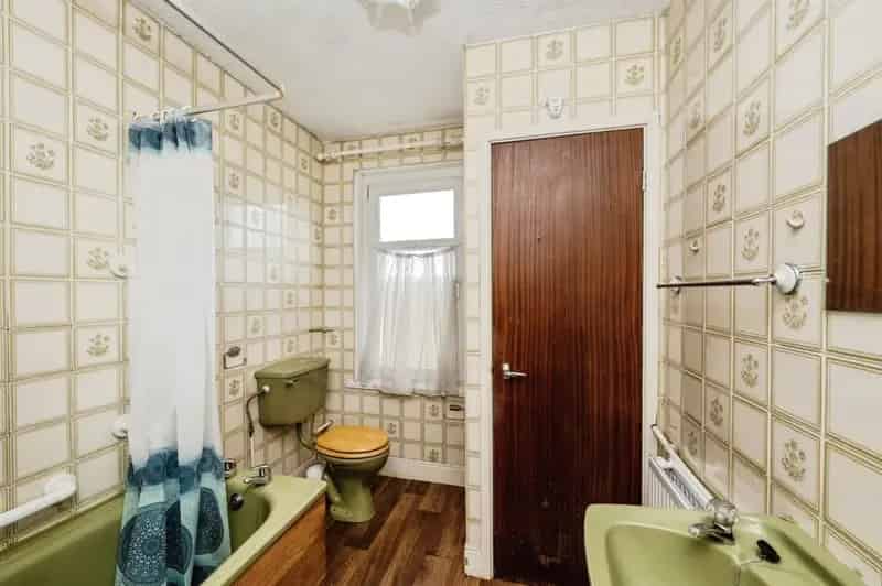 2 bedroom terraced house