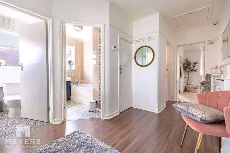 2 bed house for sale