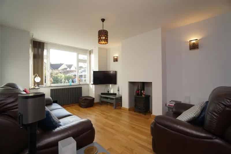 4 bedroom House
To Let