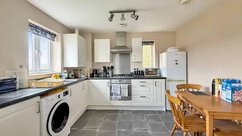 2 bedroom Flat
 For Sale