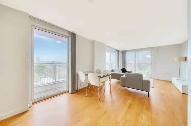 2 bedroom Flat
For Sale
Total Size: 832 SQ FT