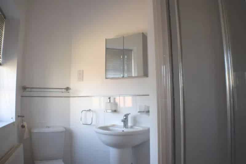 2 Bedroom Flat House to Rent