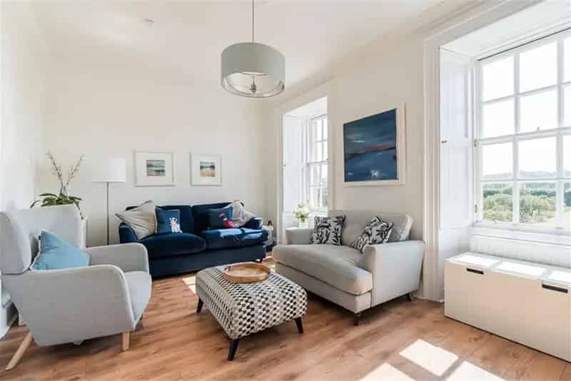 4 Bed Flat - Others with 1 Reception Room