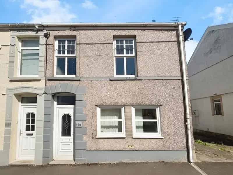 3 bedroom terraced house