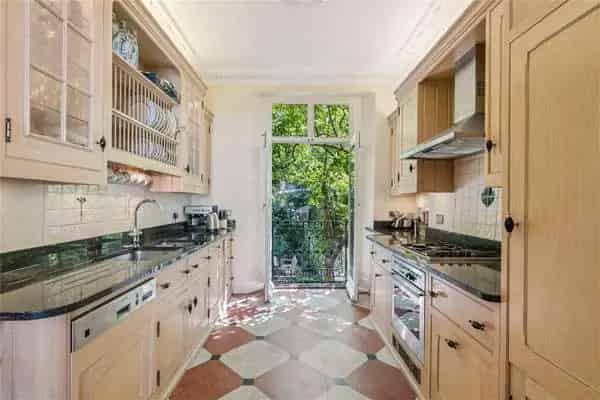 Chalcot Crescent, Primrose Hill, London, NW1 8YD | Property for sale | Savills