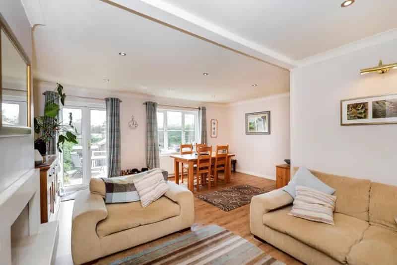 4 bedroom House
 For Sale