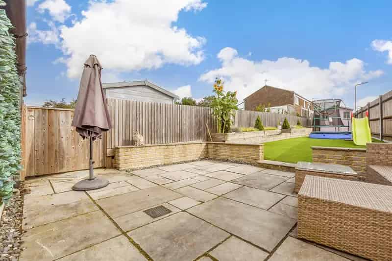 3 bedroom end of terrace house for sale