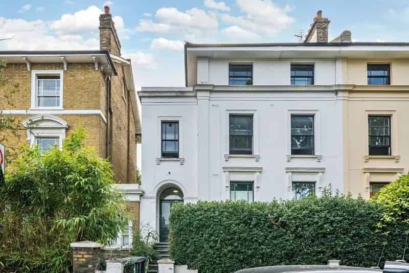 Flat For Sale , London, England