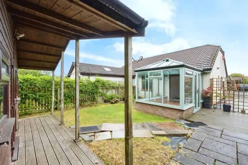 2 bedroom semi-detached bungalow