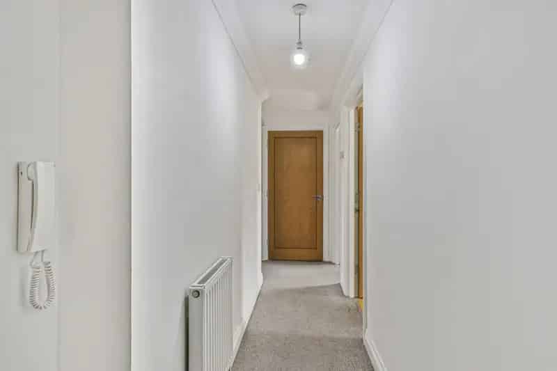 2 bedroom Flat
 For Sale