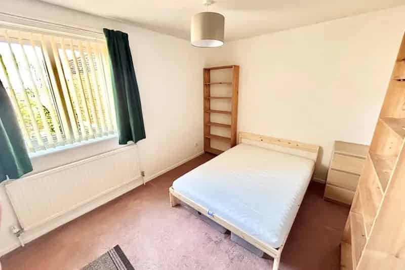 Flat For Rent , Portsmouth, England