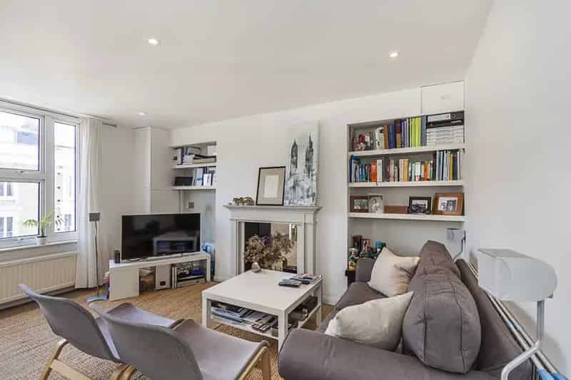 2 Bedroom Flat House to Rent