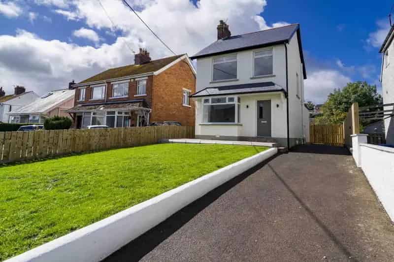 House For Sale , Lisburn, Northern Ireland