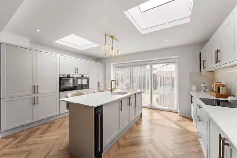 3 bedroom House
 For Sale 
Total Size: 926 SQ FT